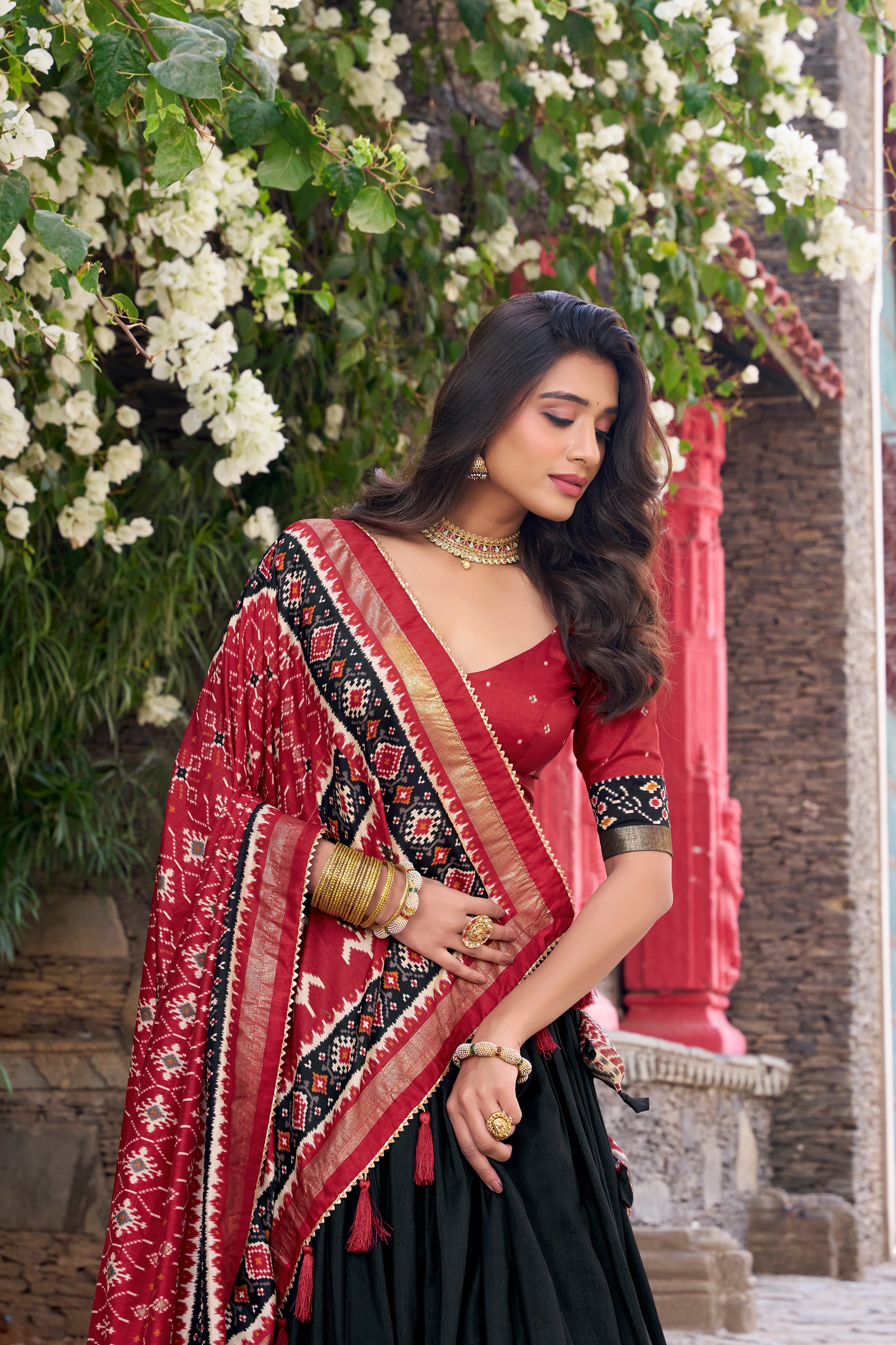πͺ· Infuse Your Wardrobe with Southern Grace πͺ· Silk Kalamkari Print Lehenga Choli with Foil Work Border - Navratri